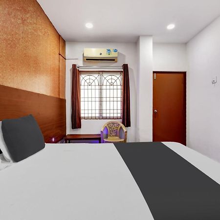 Hotel O Gangothri Lodge Visakhapatnam Exteriör bild